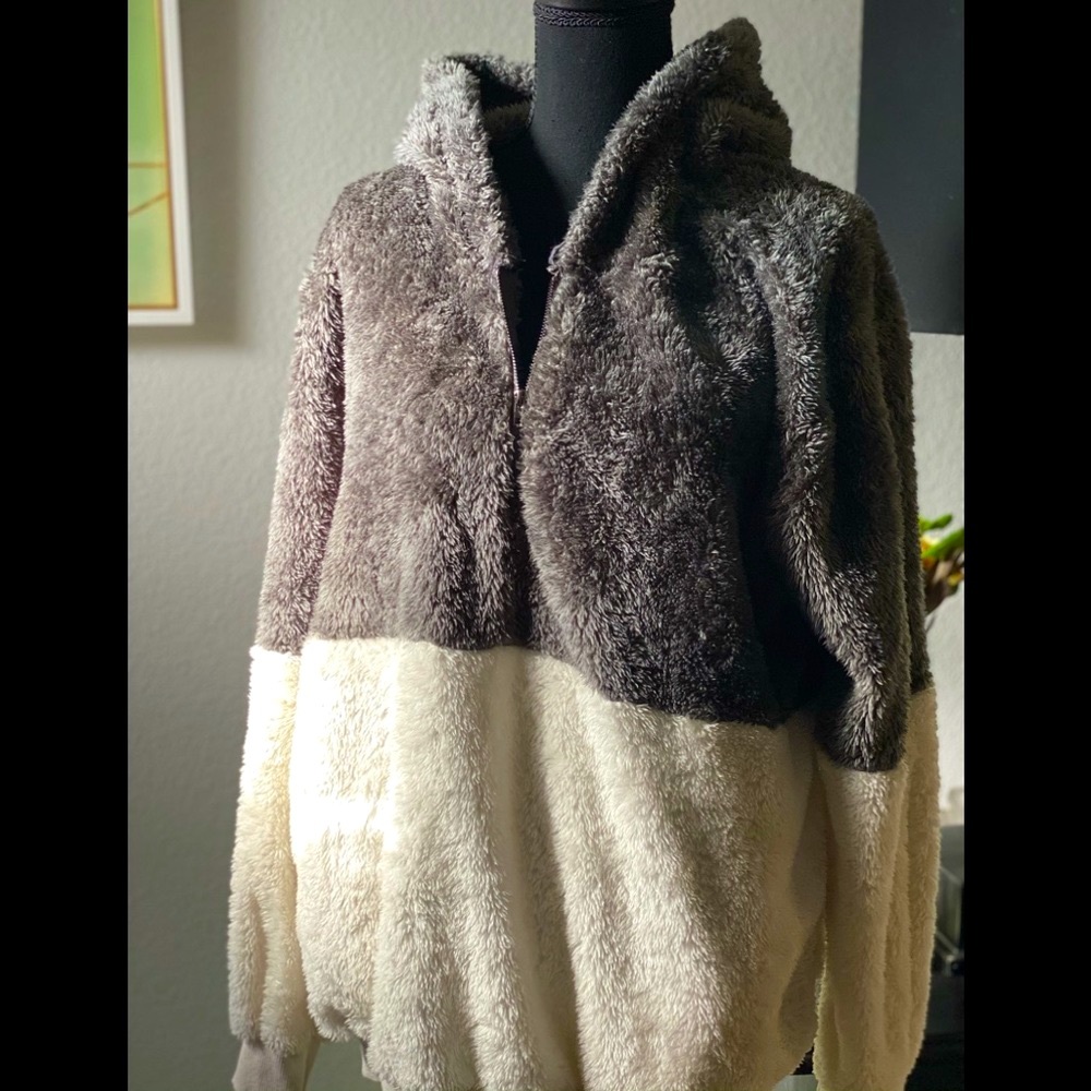Soft, Furry and Oh-So-Comfy Pullover with Hood, M